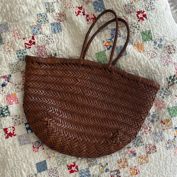 Dragon Diffusion Tan Woven Basket Bag - Picture 2 of 11